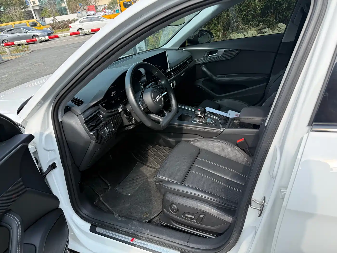 Audi A4L 2022 40 TFSI Luxury Dynamic фото 5