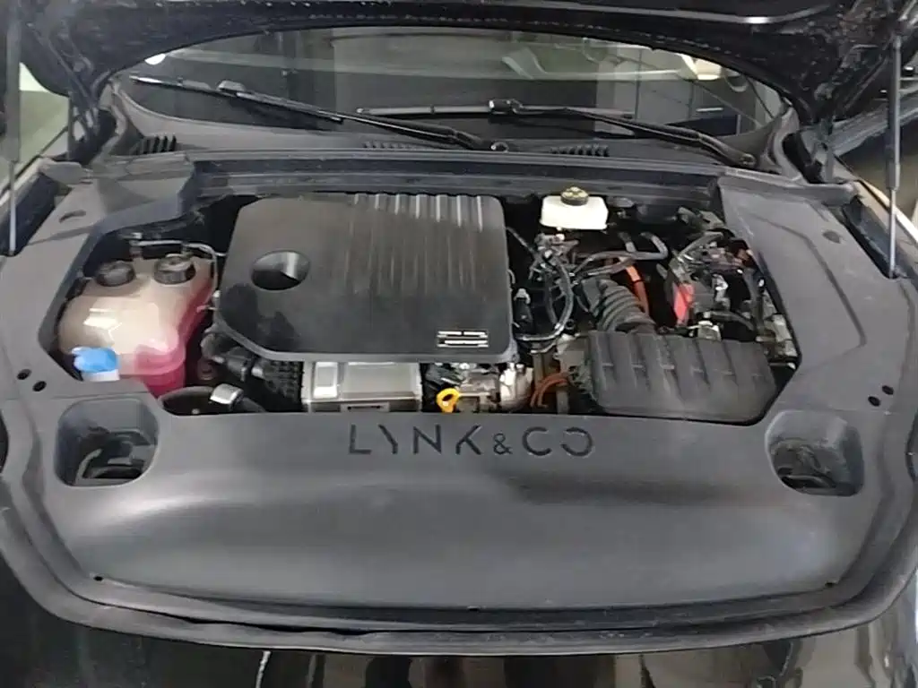 Lynk & Co 07 EM-P 2024 EM-P 126 Long Range Halo фото 20