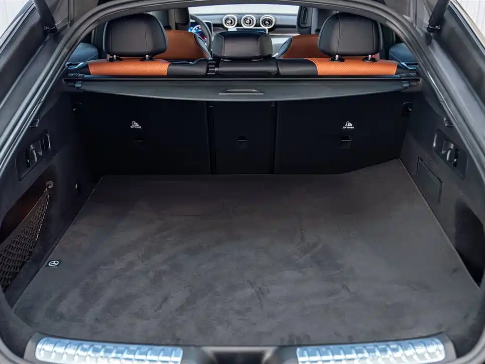 Mercedes-Benz GLC Coupe 2025 GLC 260 4MATIC Coupe SUV фото 10