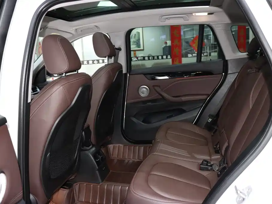 BMW X1 2021 sDrive25Li Leading фото 11