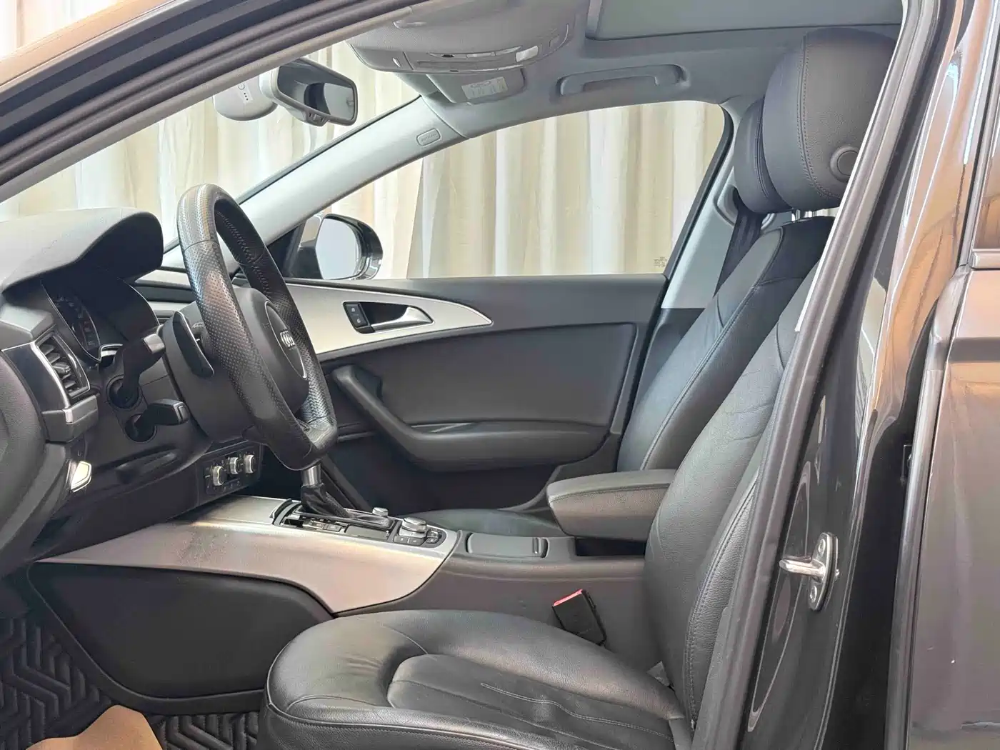 Audi A6 (Import) 2017 3.0T allroad quattro фото 4
