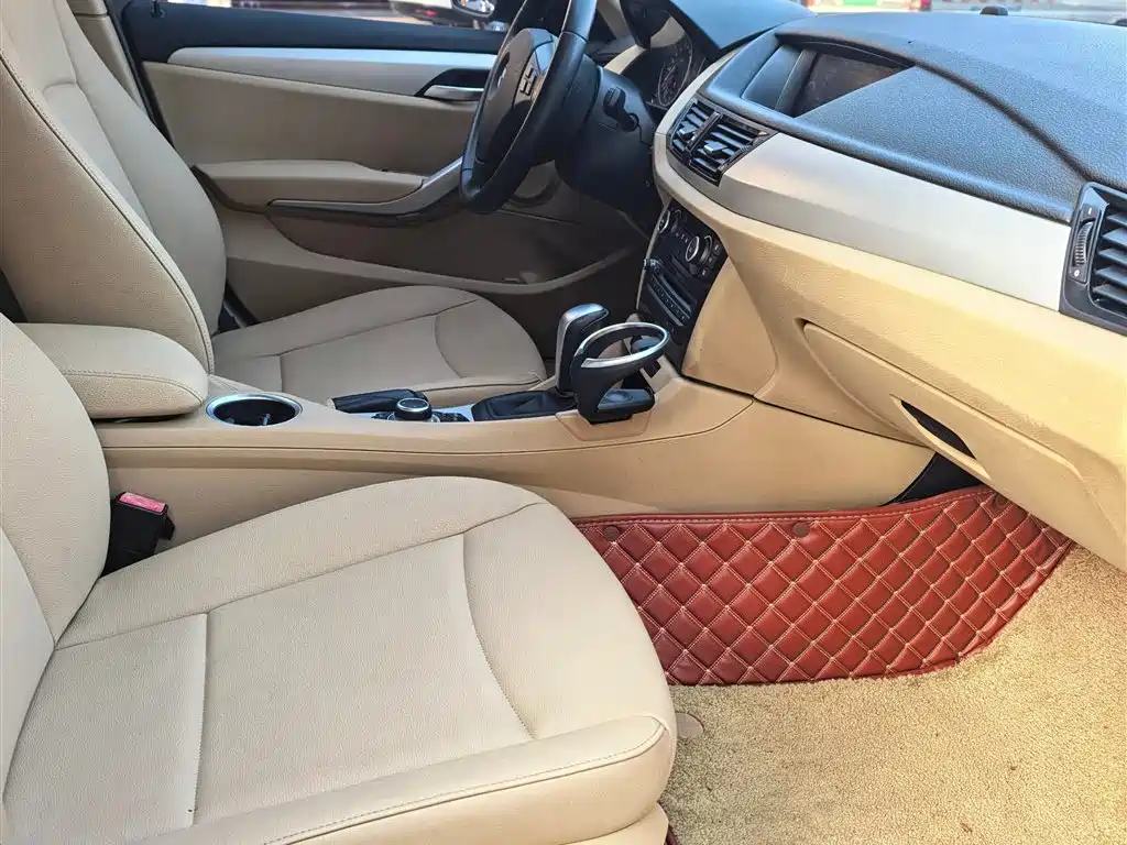 BMW X1 (Import) 2012 sDrive18i Luxury фото 6