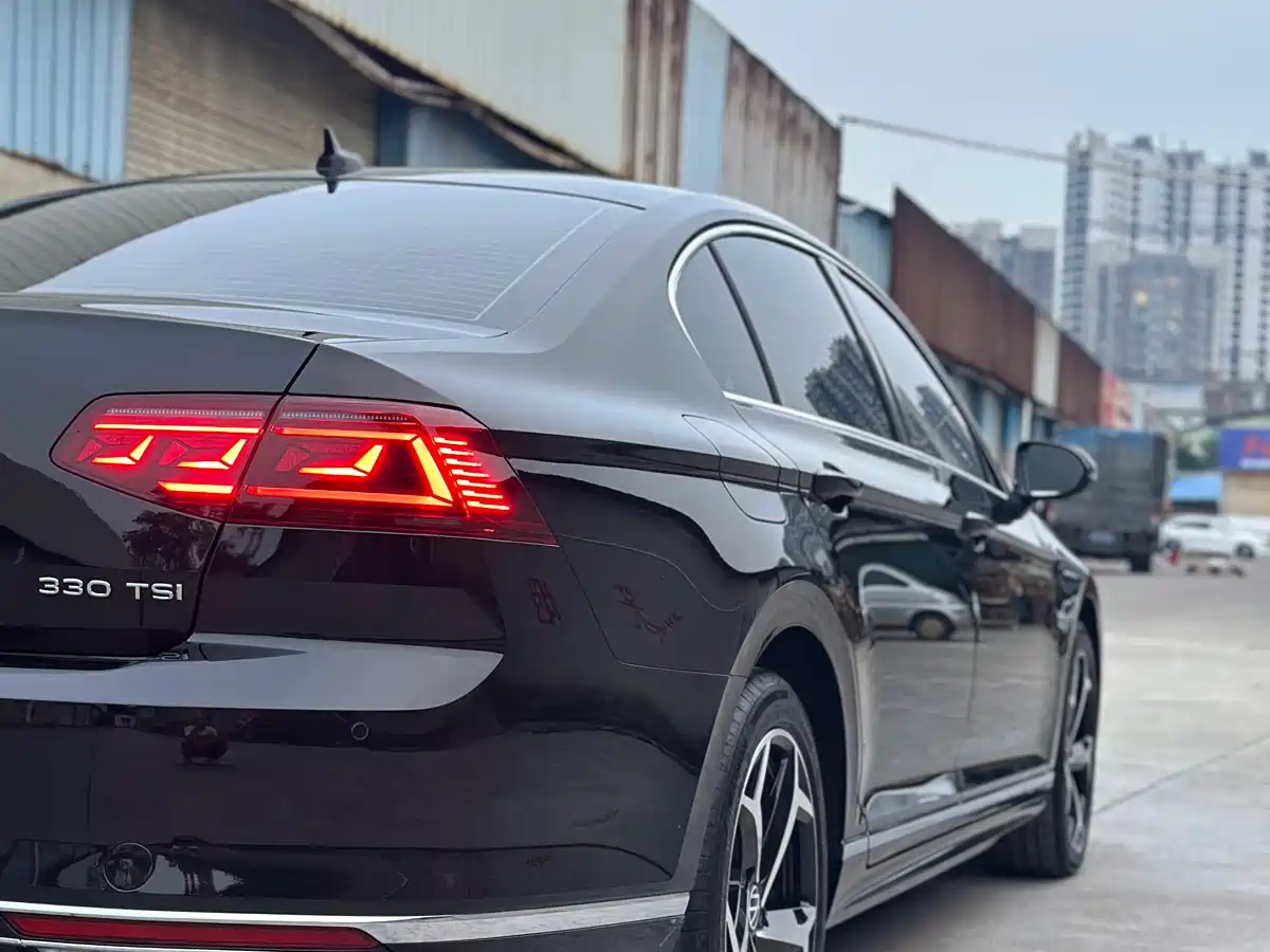 Volkswagen Magotan 2025 Facelift Public Edition 330TSI DSG Luxury фото 26