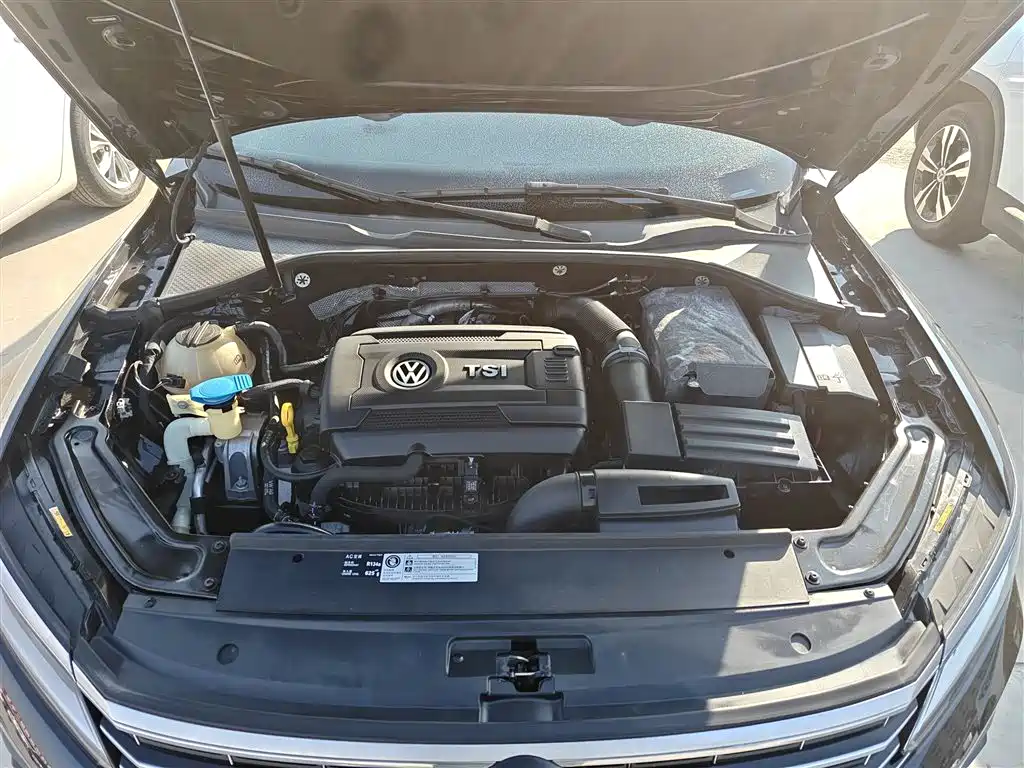 Volkswagen Passat 2017 330TSI DSG Prestige фото 20