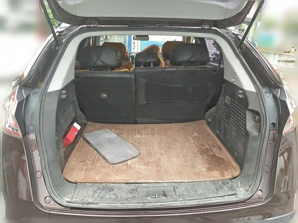 Luxgen U6 SUV 2016 2015 1.8T Innovation Upgrade