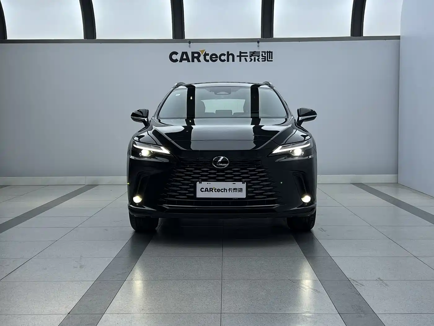 Lexus RX 2026 350h 2WD Joy Edition фото 5