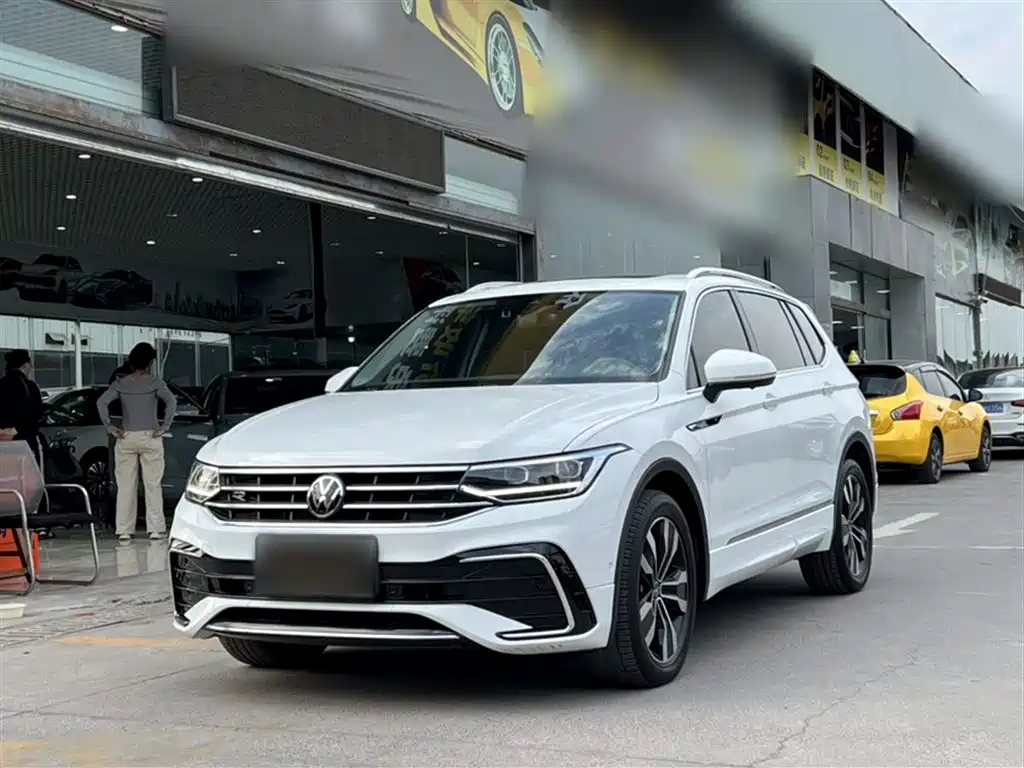 Volkswagen Tiguan L 2023 Facelift 330TSI Auto FWD R-Line Premium фото 2