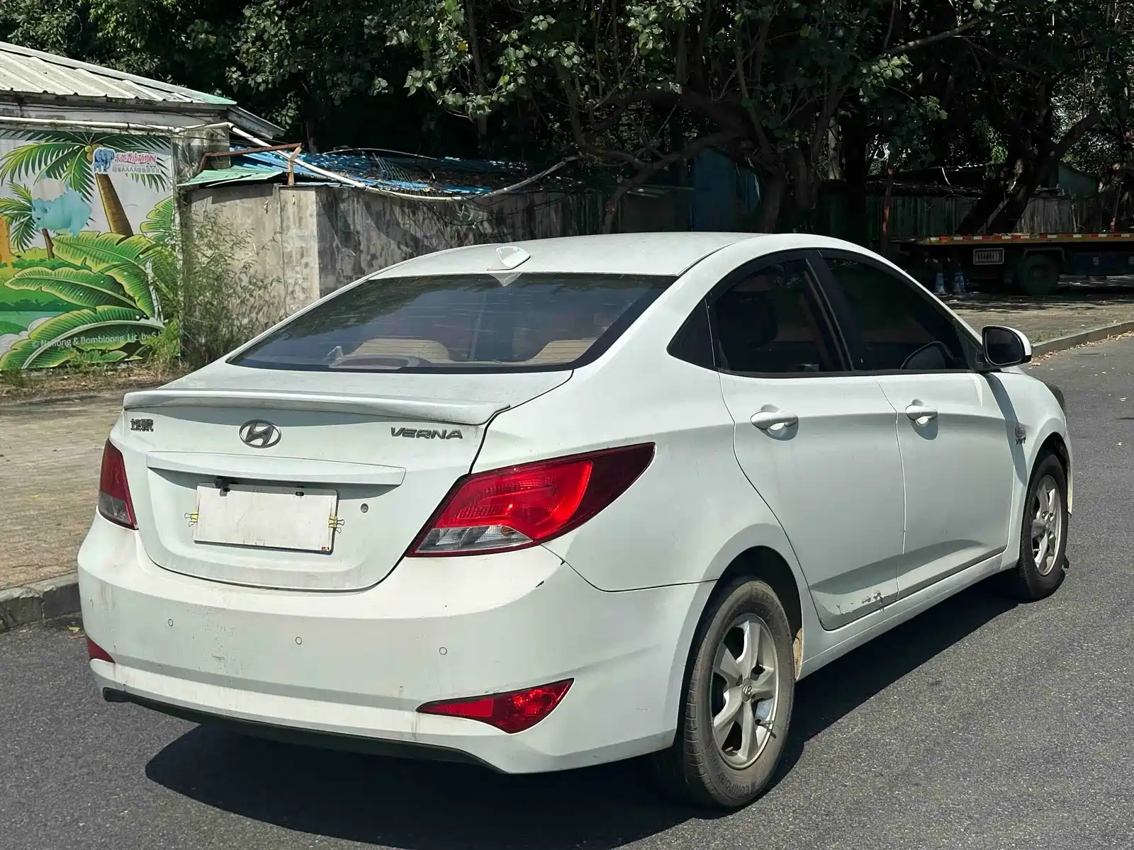 Photo 5 - Hyundai Verna