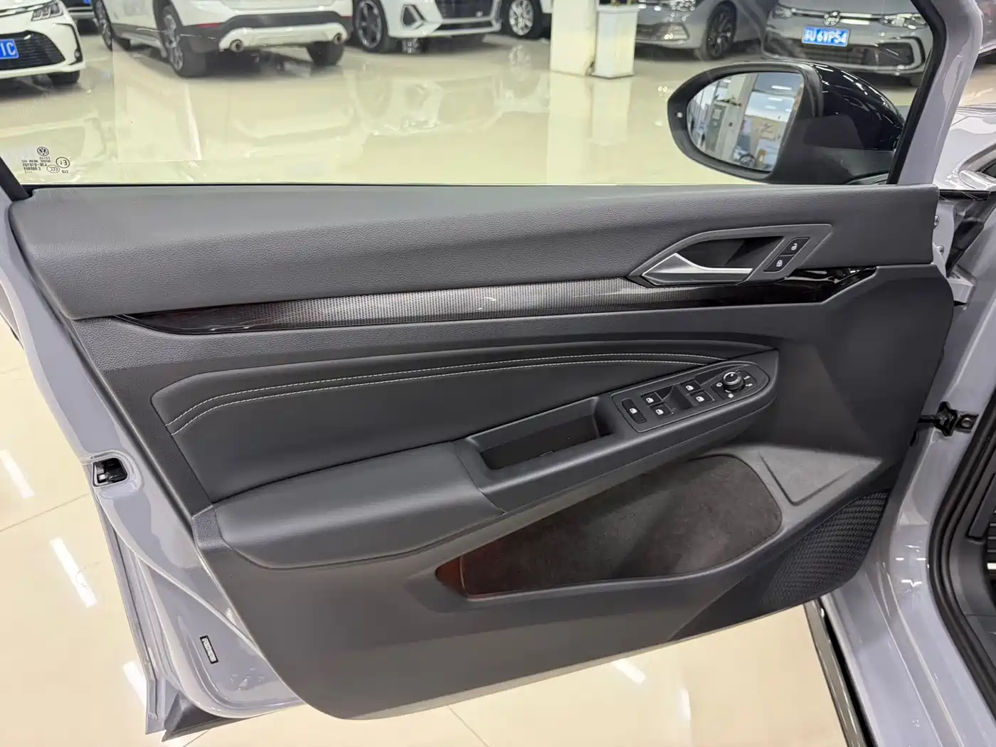 Volkswagen Golf 2021 280TSI DSG R-Line фото 8