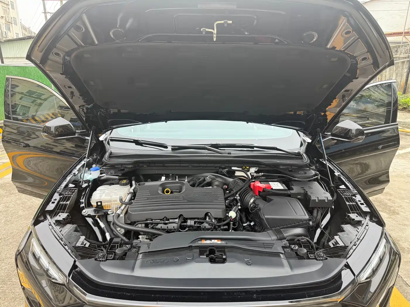 FORD MONDEO