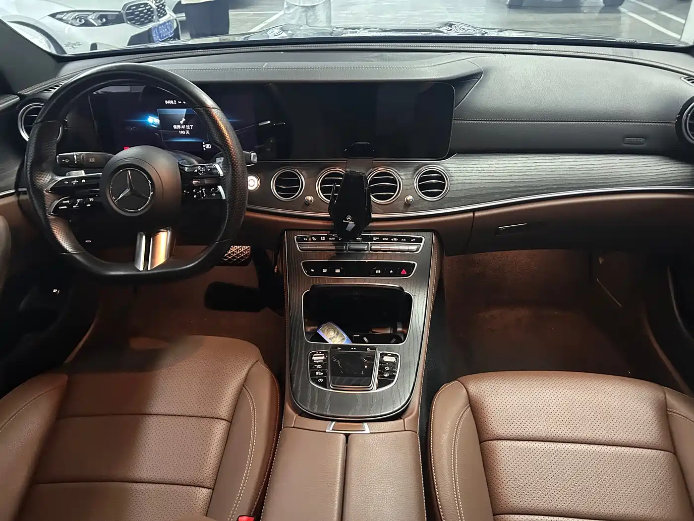 Mercedes-Benz E-Class 2021 E 300 L Sport Luxury Edition фото 5