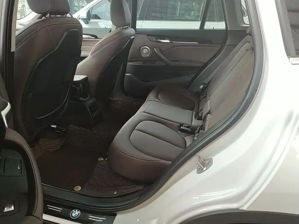 BMW X1 2021 Facelift sDrive20Li Fashion фото 17