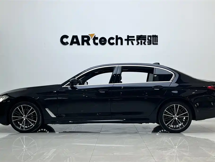 BMW 5 Series 2022 530Li Leading M Sport Package фото 5