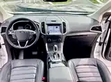 Фото 12 - Ford Edge