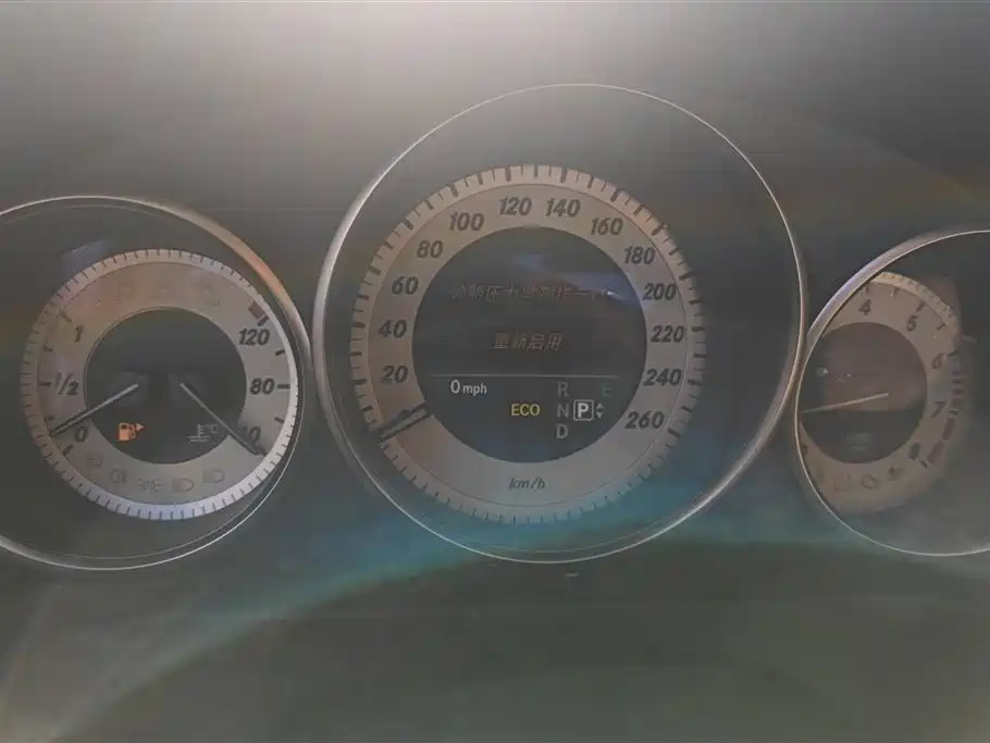 Mercedes-Benz E-Class 2015 E 200 L Sport фото 14
