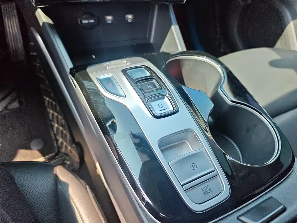 Hyundai Tucson 2023 Tucson L 1.5T Automatic 2WD DLX Luxury Edition фото 10