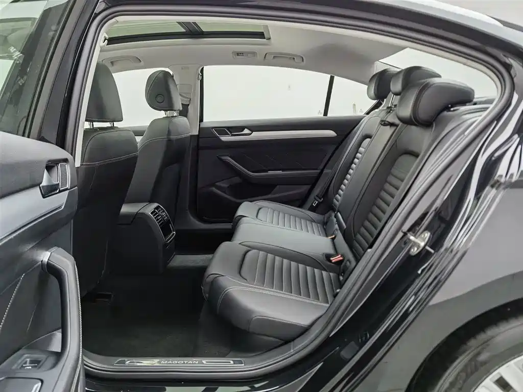 Volkswagen Magotan 2023 2 Million Units Commemorative Edition 280TSI DSG Comfort фото 15