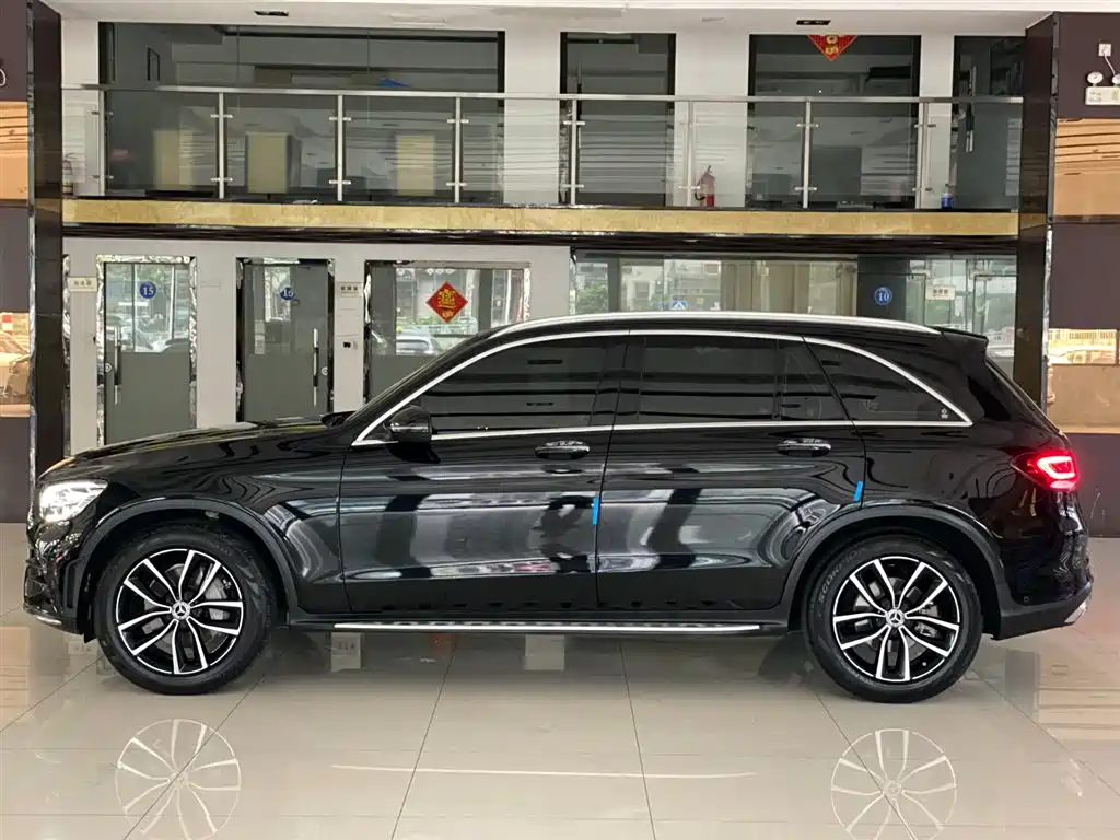 Mercedes-Benz GLC 2022 Model GLC 300 L 4MATIC Dynamic Edition фото 4