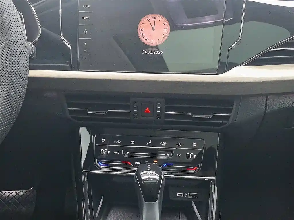 Volkswagen Passat 2021 Model 330TSI Luxury Edition фото 12