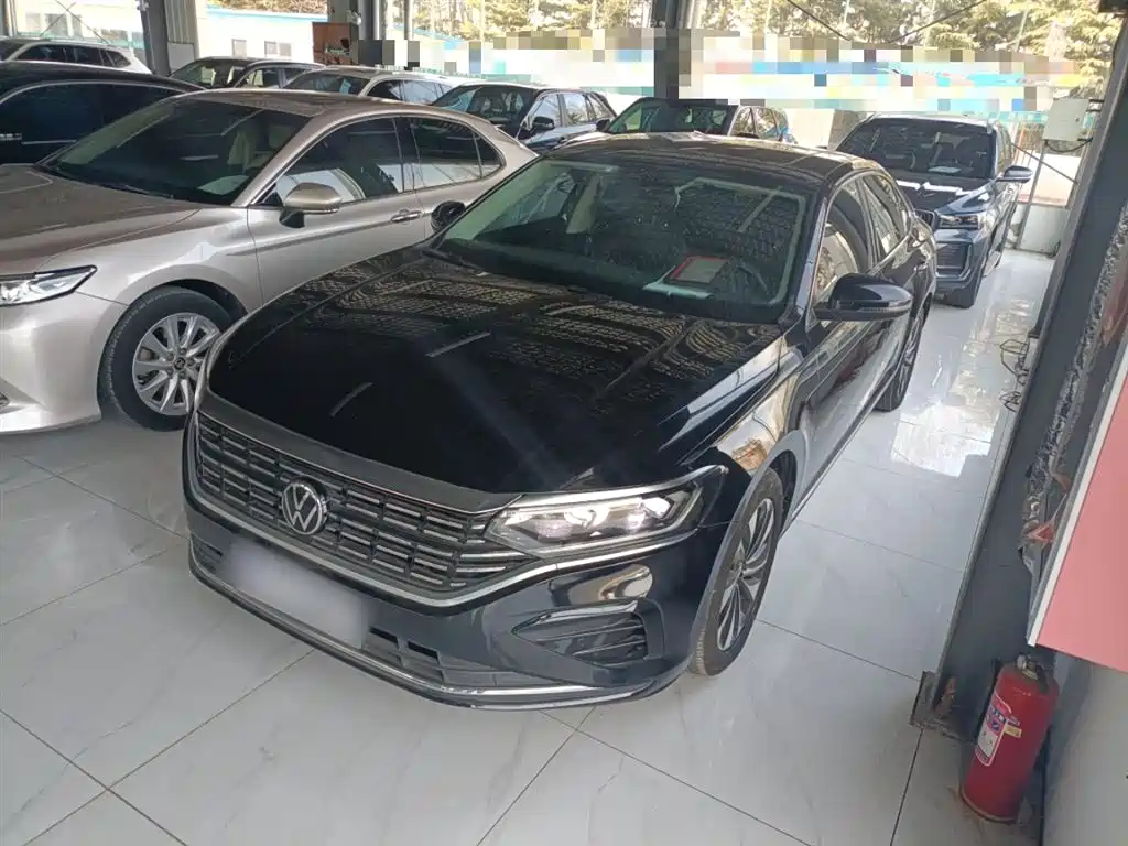 Volkswagen Passat 2022 330TSI Elite Edition фото 2