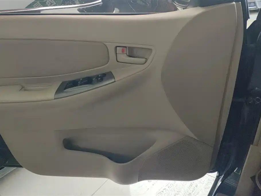 Toyota Corolla 2013 1.6L Automatic Luxury фото 7