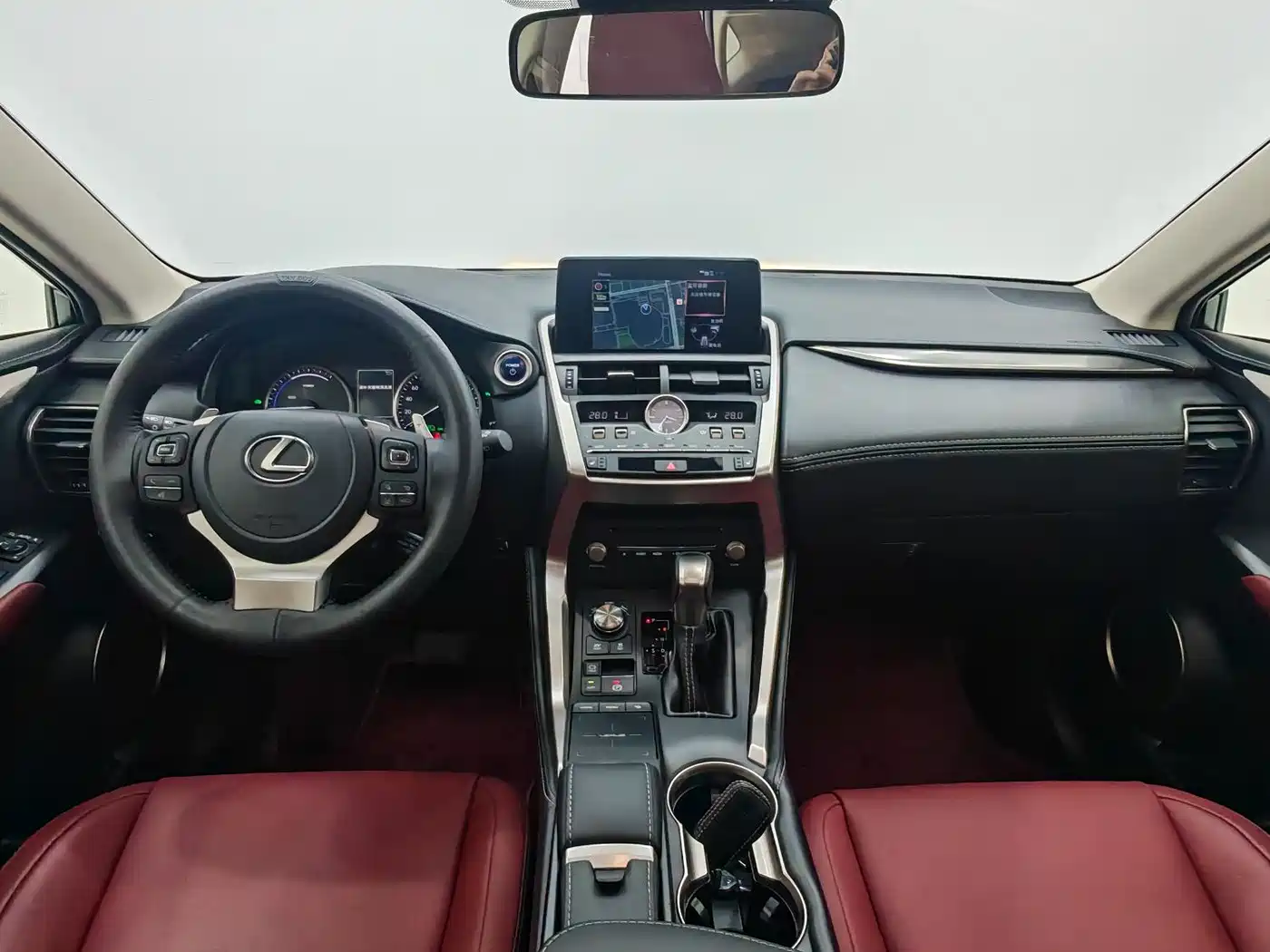 Lexus NX 2020 300h FWD F Sport China VI фото 10