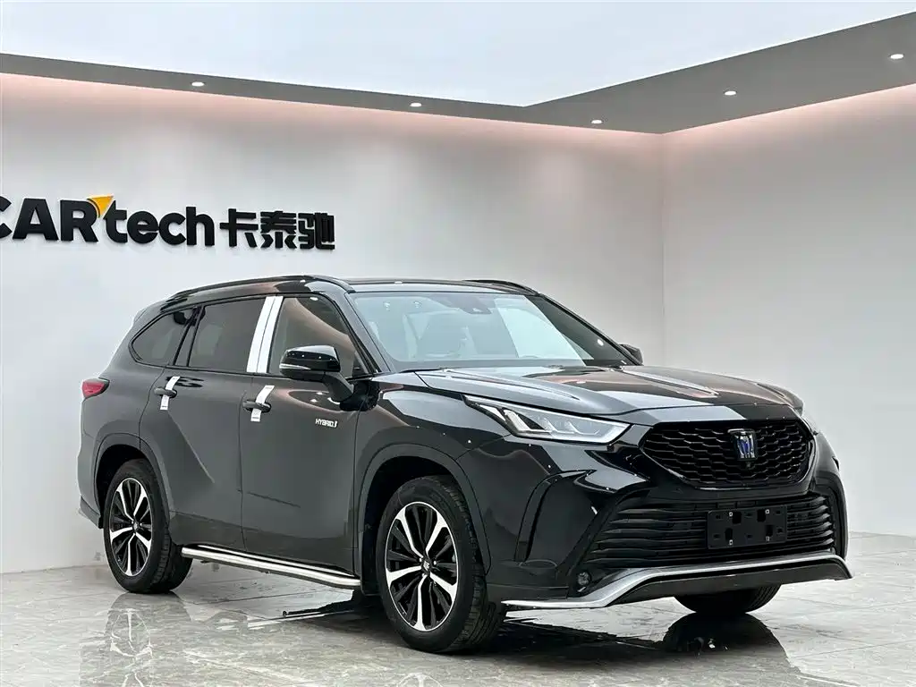 Toyota Crown Kluger 2021 2.5L HEV 4WD Premium фото 6
