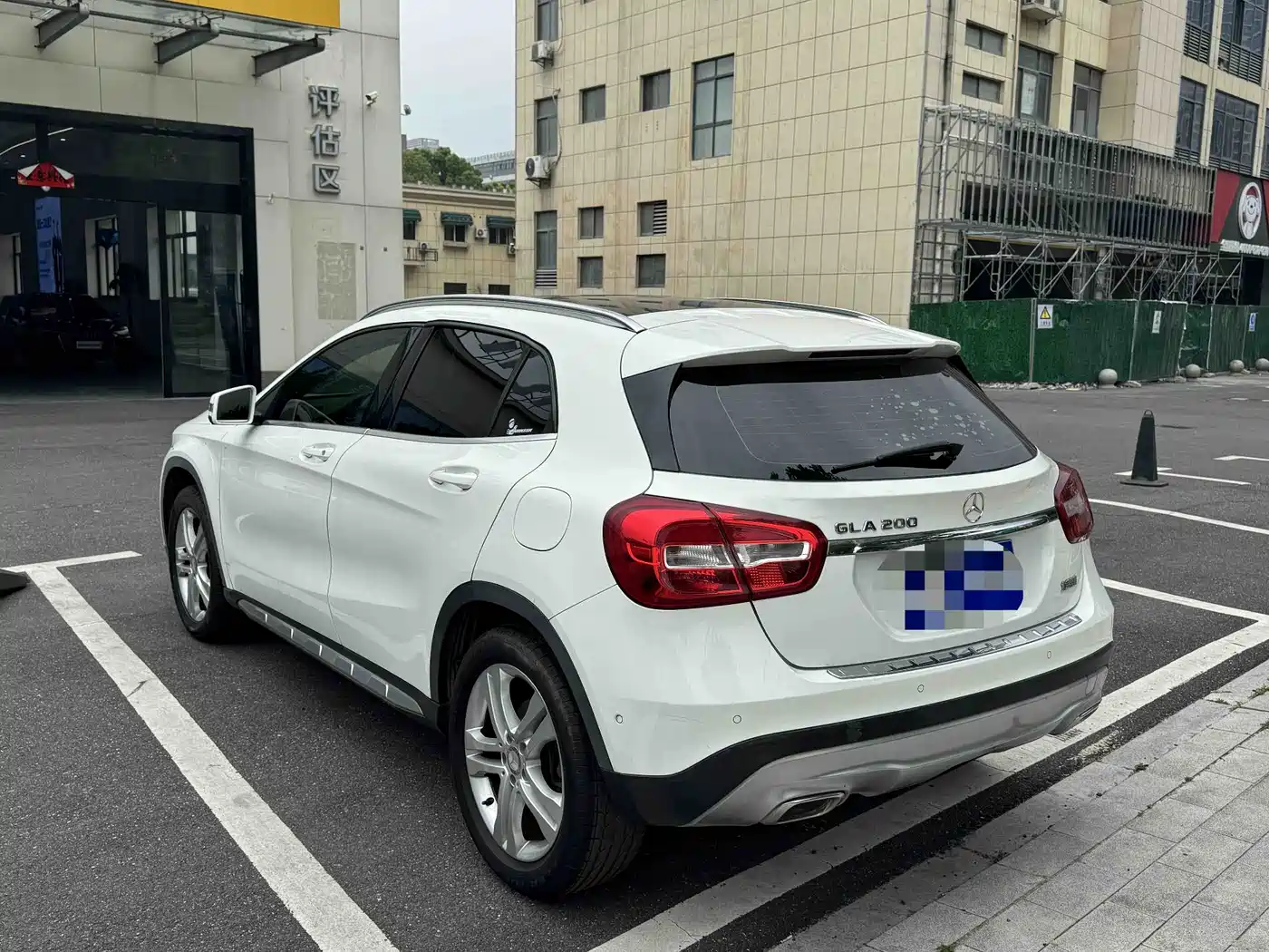 Mercedes-Benz GLA 2017 GLA 200 Dynamic фото 10