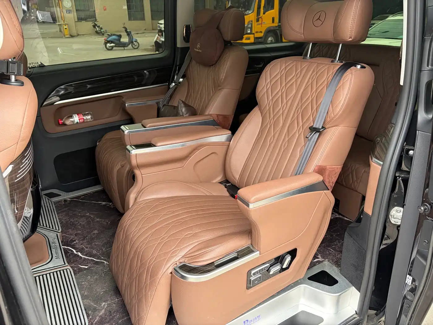Mercedes-Benz V-Class 2018 V 260 Navigator Edition China VI фото 5