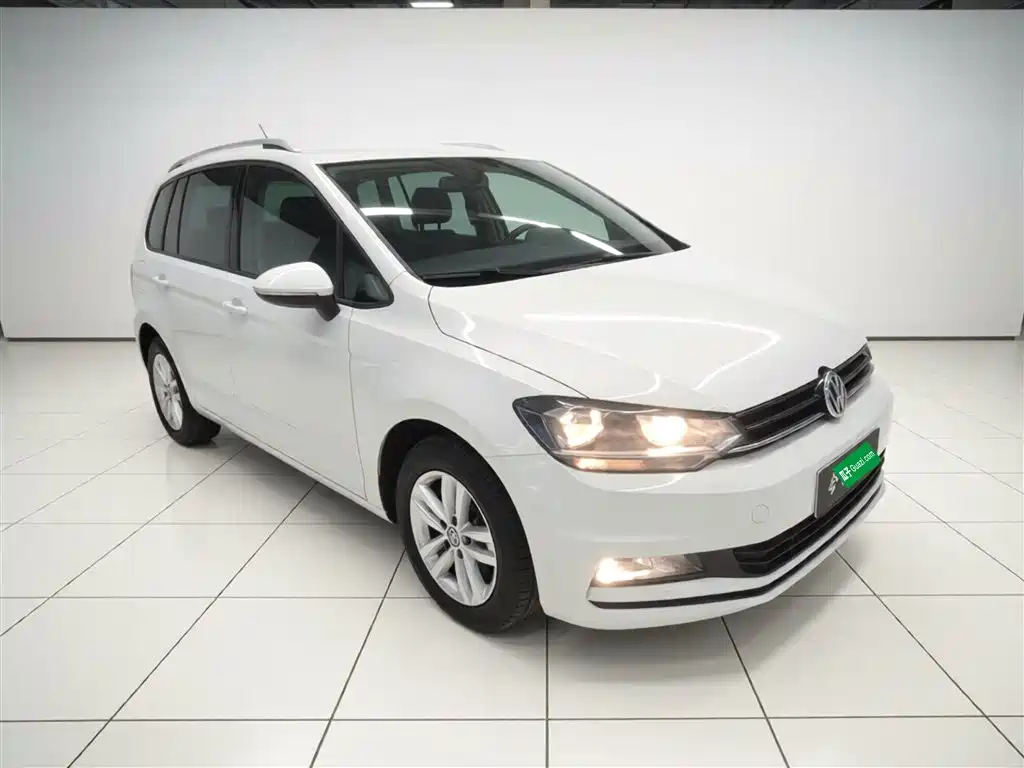 Volkswagen Touran 2018 Touran L 280TSI DSG Trendline 7-seater China V фото 4