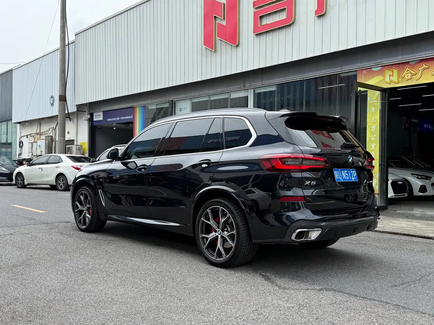 BMW X5 2023 xDrive 40Li M Sport Package фото 16
