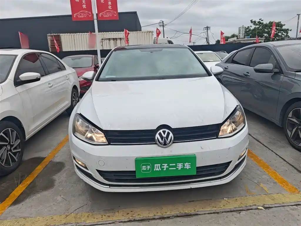 Volkswagen Golf 2016 230TSI Automatic Comfort фото 3