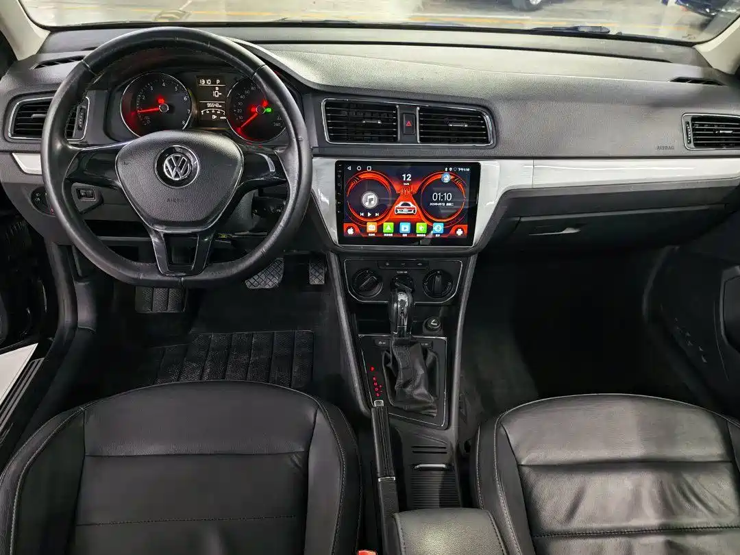 Volkswagen Lavida 2015 1.6L Automatic Comfort Edition фото 5