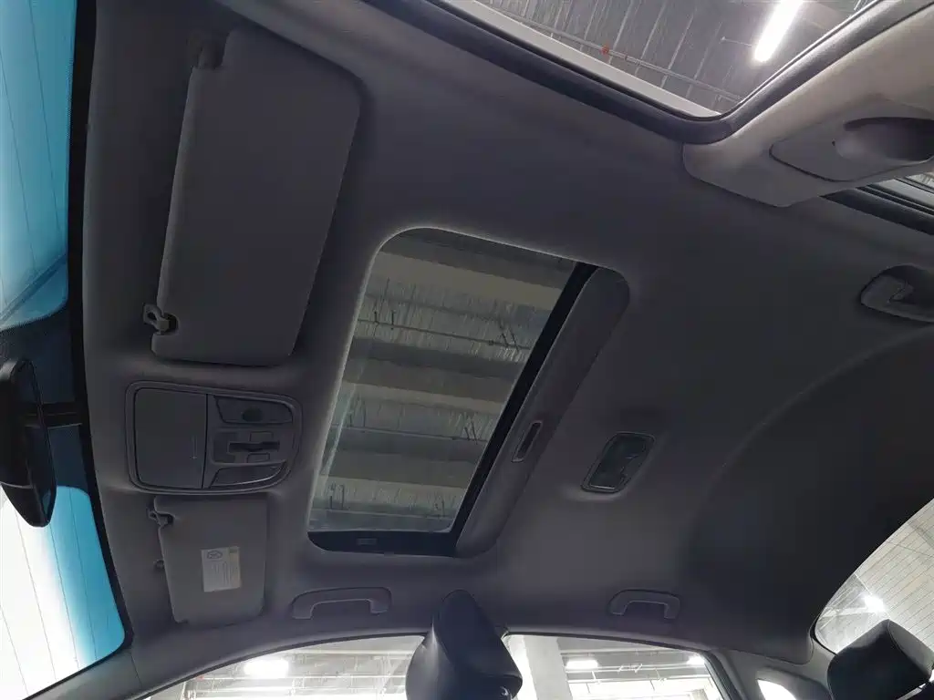 Kia K5 2016 2.0L Automatic LUX фото 14