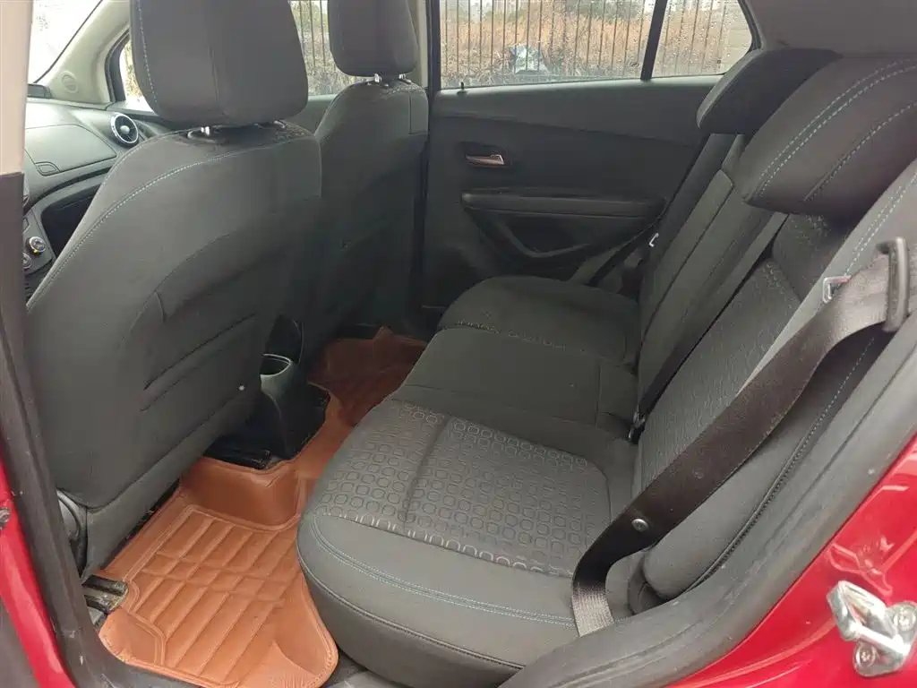 Chevrolet Trax 2016 1.4T Manual 2WD Comfort Sunroof Edition фото 21