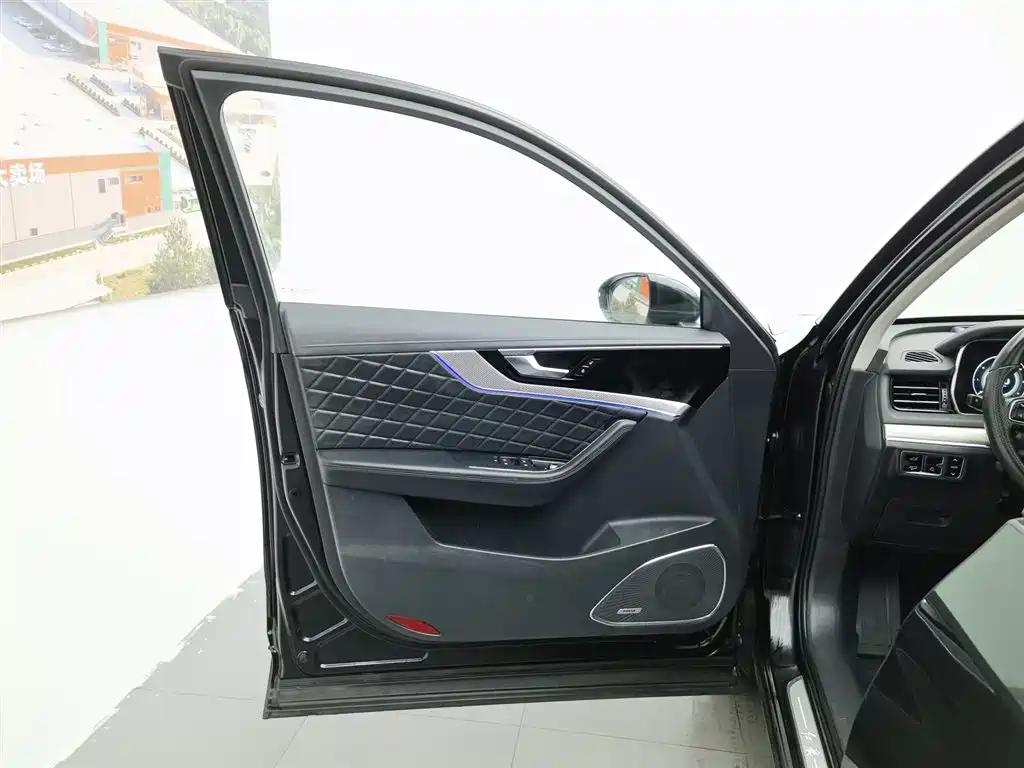 Hongqi HS5 2019 2.0T Smart Connect Enjoy 4WD Edition фото 8