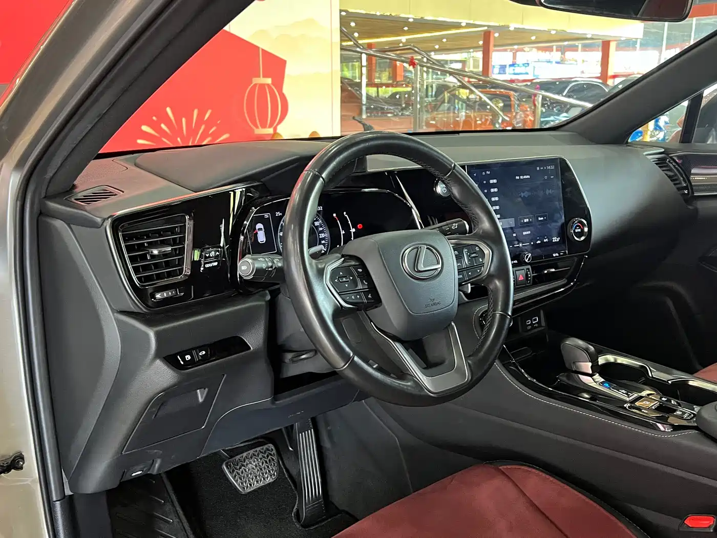 Lexus NX 2023 350h FWD Dynamic Edition фото 7