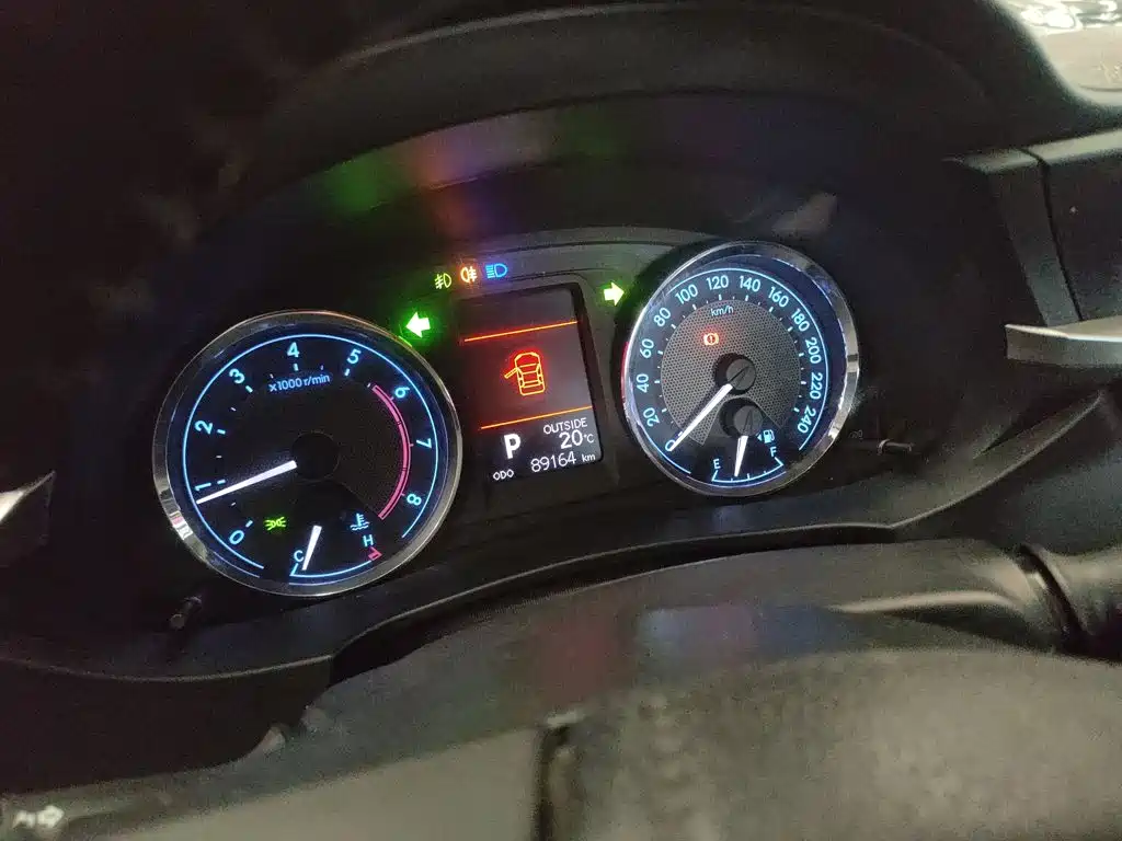 Photo 8 - Toyota Corolla