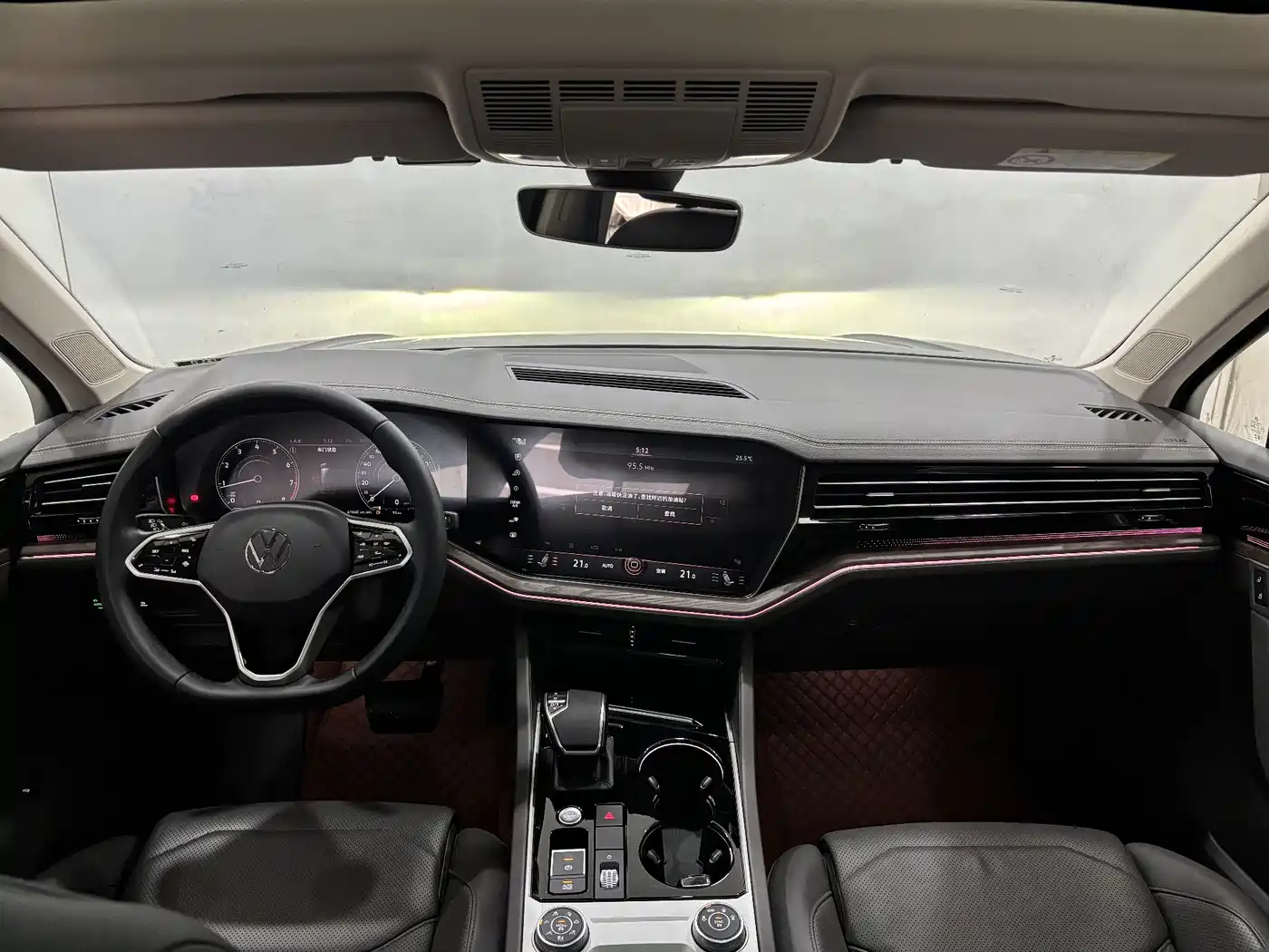 VOLKSWAGEN TOUAREG