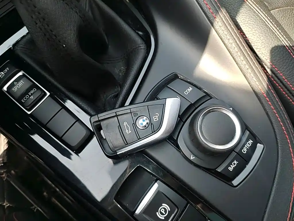 BMW X1 2018 sDrive18Li Premium Model фото 17