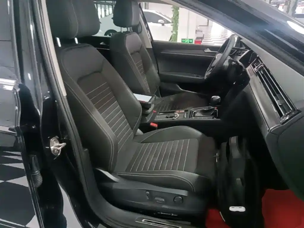 Volkswagen Magotan 2020 330TSI DSG Luxury фото 25