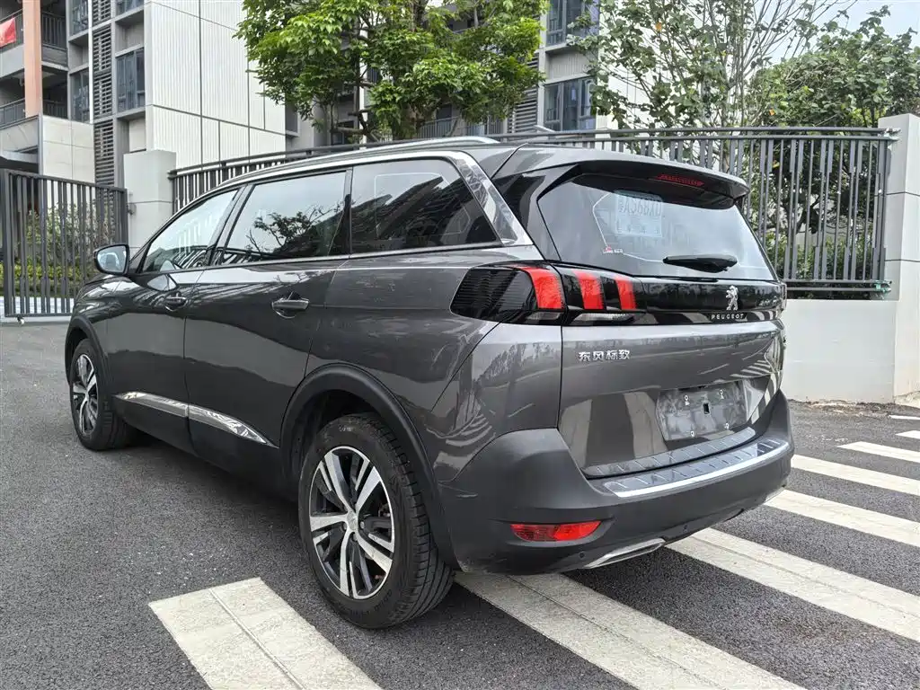 Peugeot 5008 2017 350THP 5-Seat Elite Edition фото 21