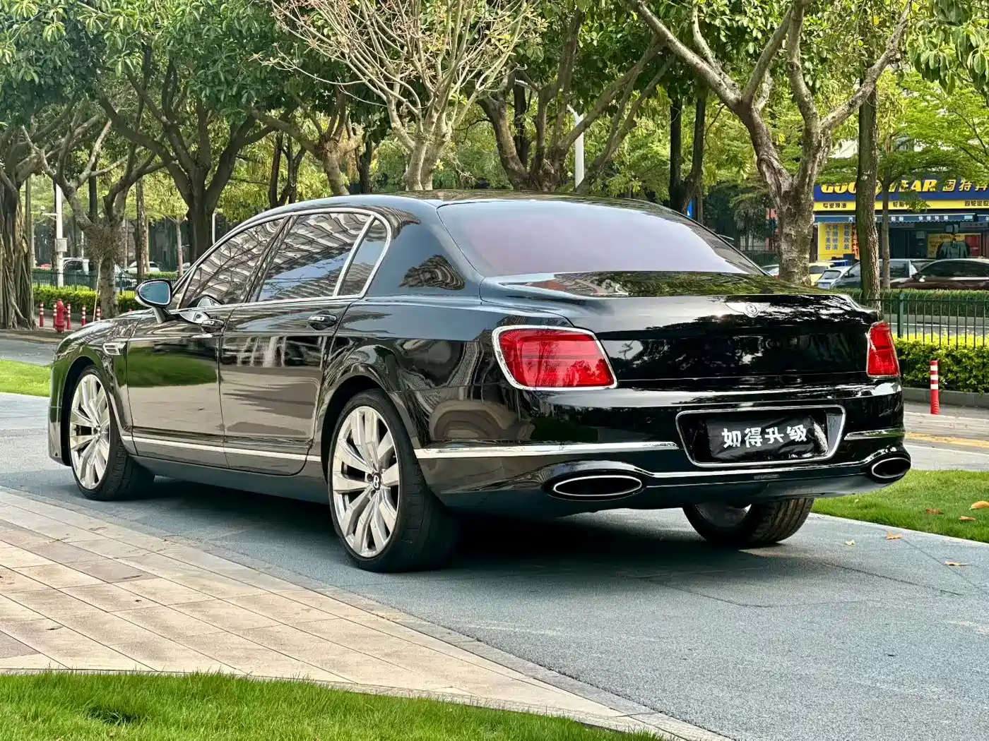 Bentley Flying Spur 2010 6.0T 5-seater Version фото 9