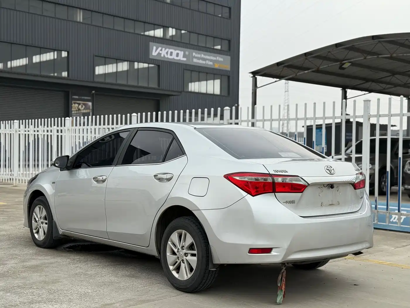 Toyota Corolla 2017 Facelift 1.6L S-CVT GL фото 4