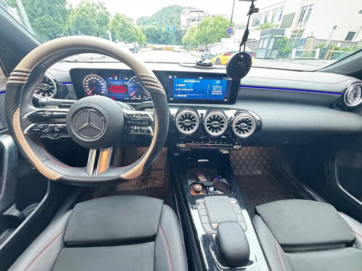 Mercedes-Benz A-Class 2024 A 200 L Fashion Edition фото 10