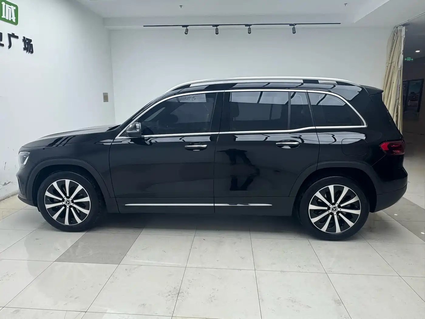 Mercedes-Benz GLB 2024 Facelift GLB 220 Dynamic фото 4