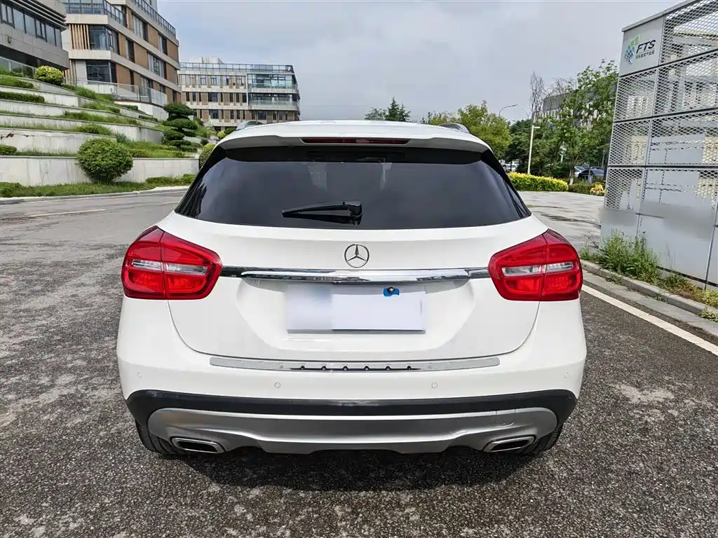 Mercedes-Benz GLA 2016 GLA 200 Fashion фото 13