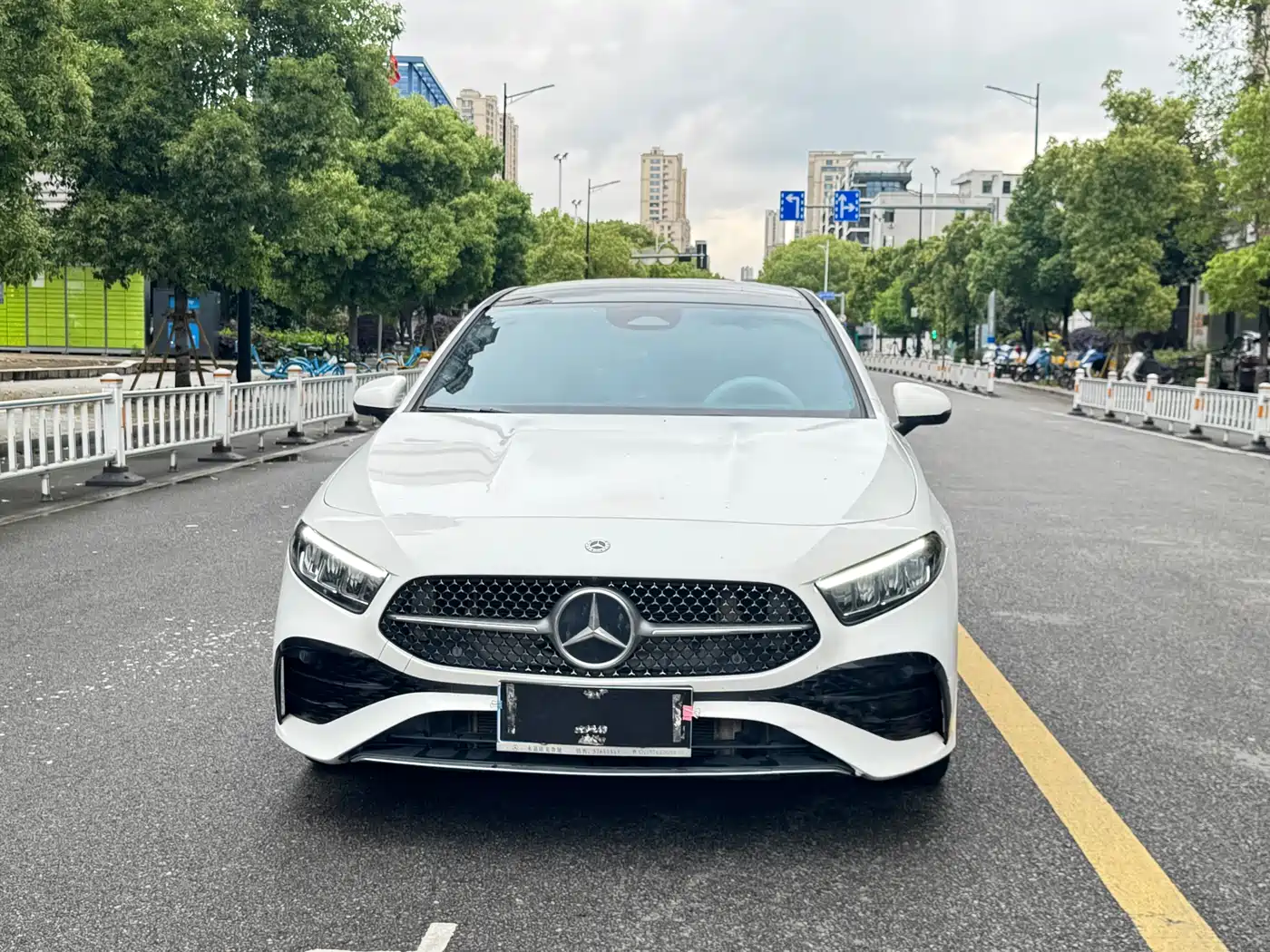 Mercedes-Benz A-Class 2024 A 200 L Fashion Edition фото 2