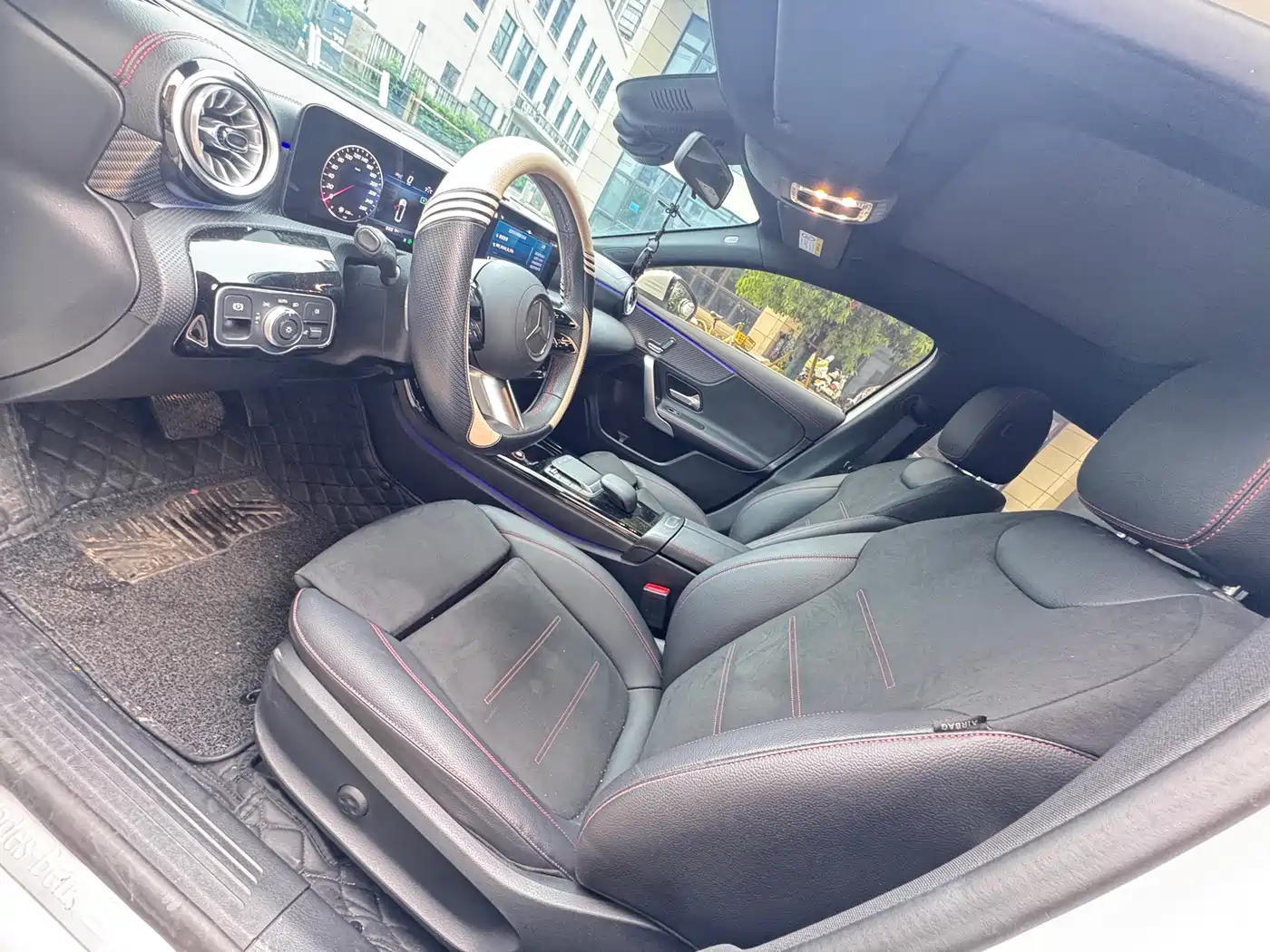 Mercedes-Benz A-Class 2024 A 200 L Fashion Edition фото 11