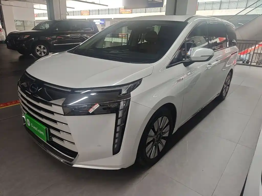 صورة 1 - GAC Trumpchi Trumpchi E8 NEV